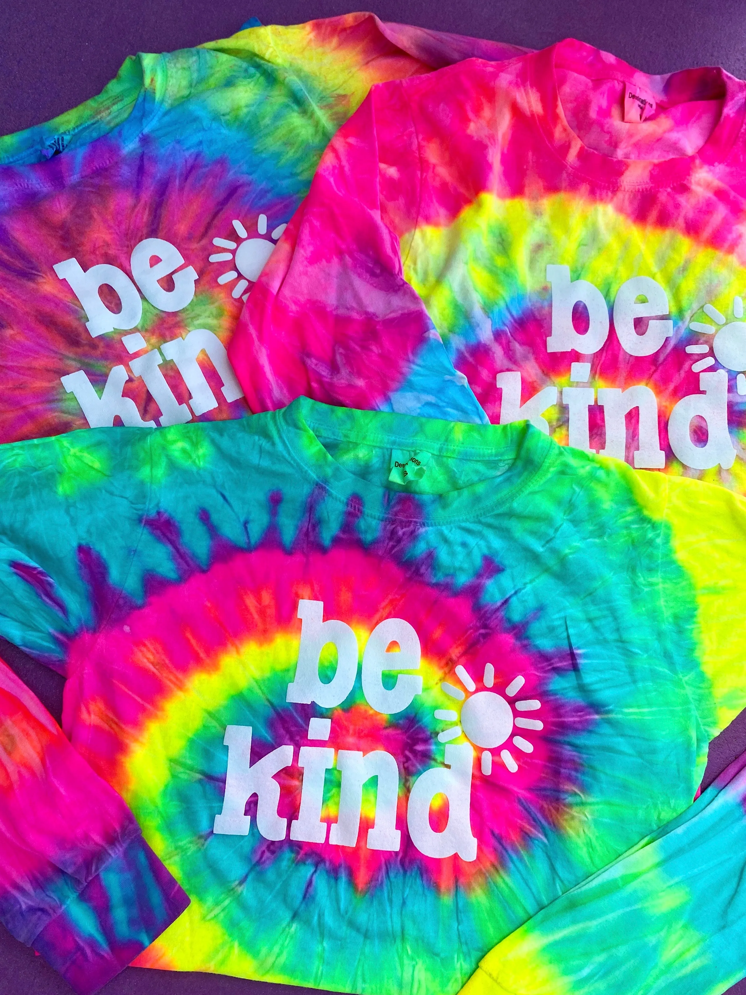 BE KIND MYSTERY LONG SLEEVE TEE