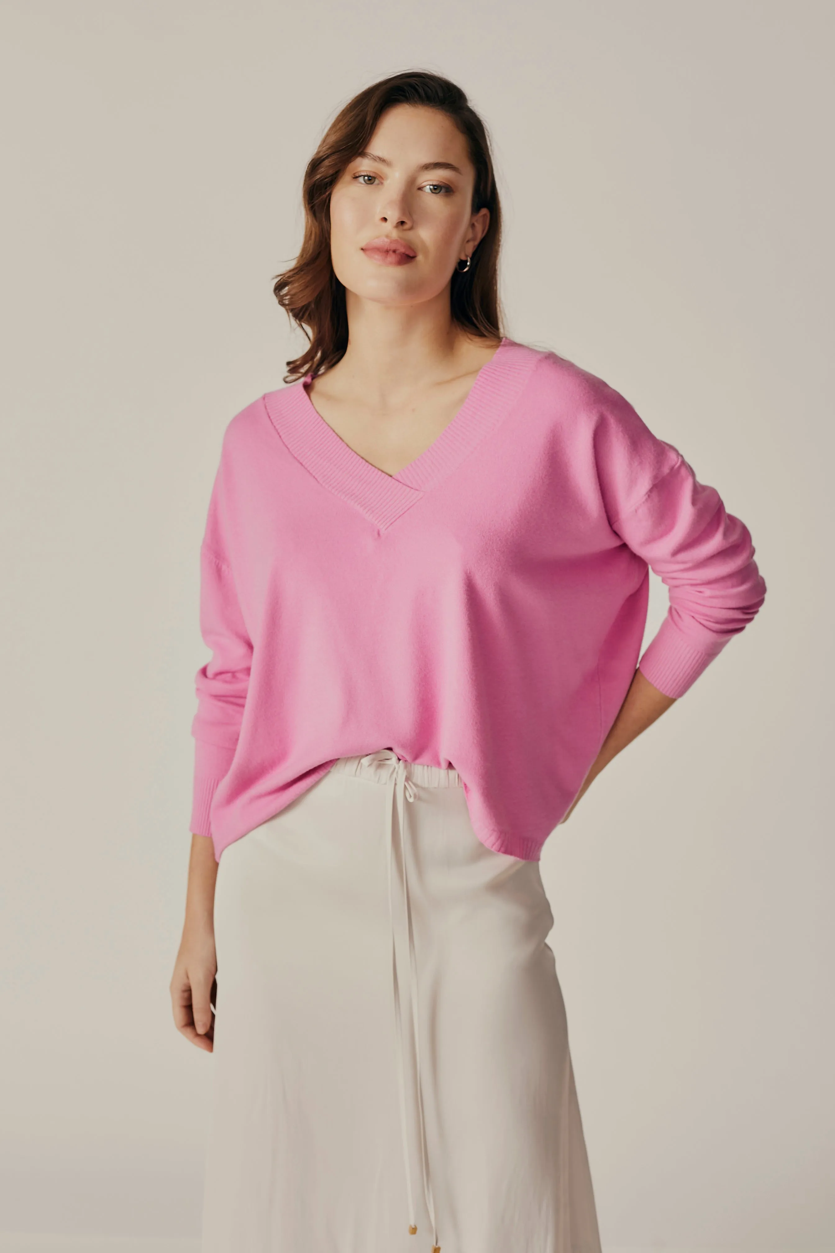 BETULA V NECK SWEATER