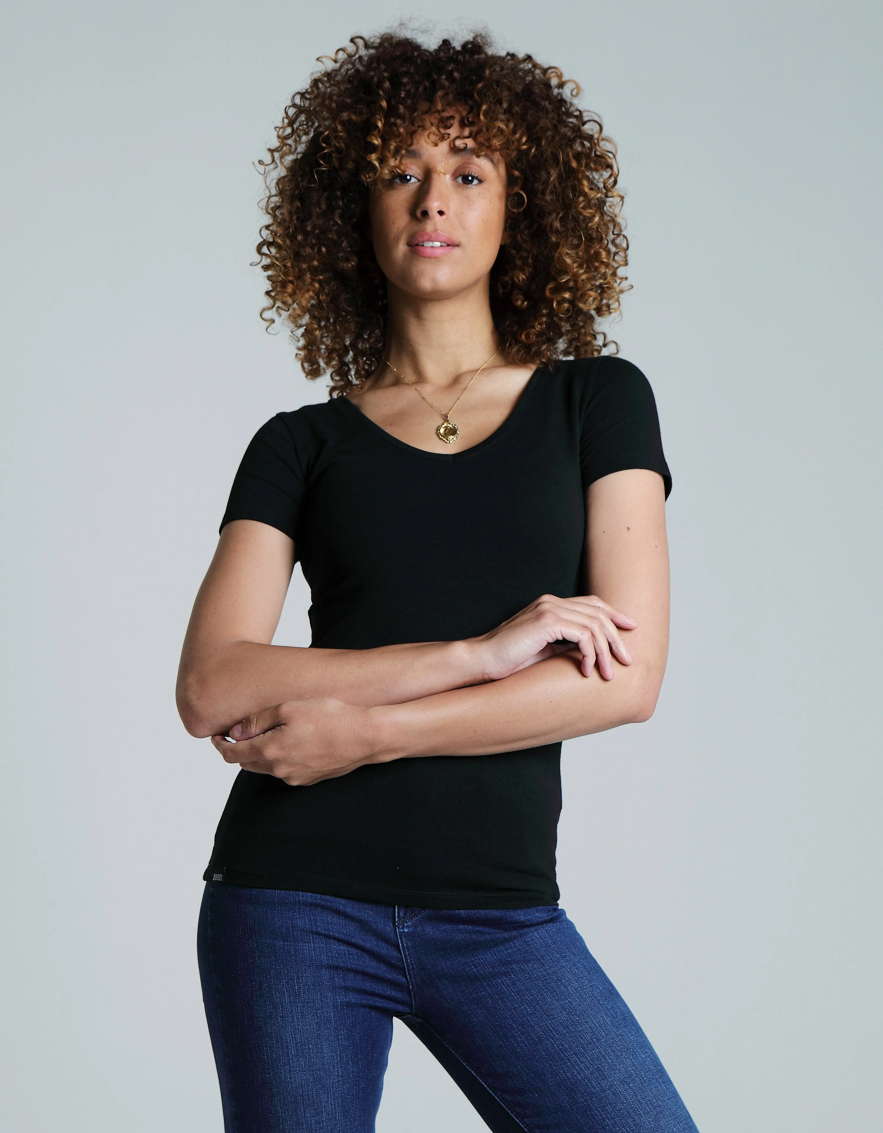 Clara V Neck Basic Black