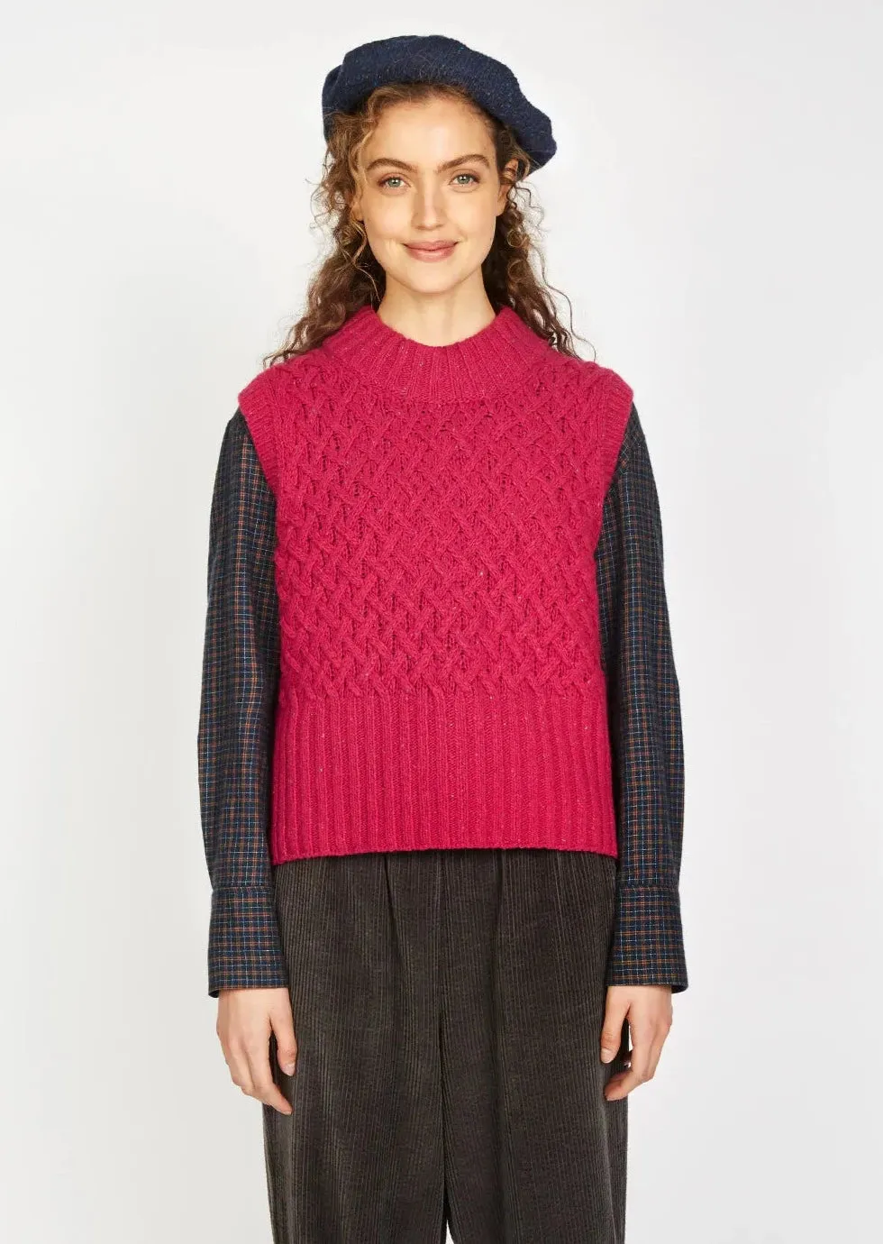 IrelandsEye Trellis Cropped Vest - Bramble Berry