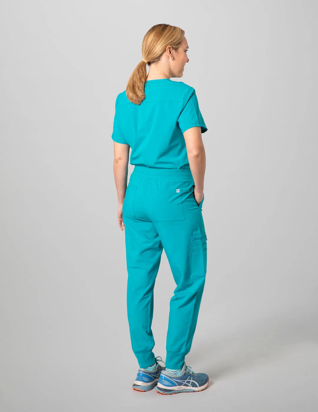 Womens 2-Pocket V-Neck Scrub Top