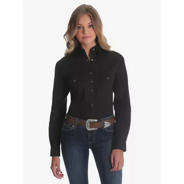 WRANGLER® LONG SLEEVE ONE POINT FRONT AND BACK YOKES SOLID TOP IN BLACK